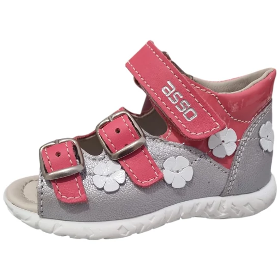 Ezüstszínű Asso kislány bőr szandál pink lakkozott pánttal, fehér virágdíszekkel és tépőzárral