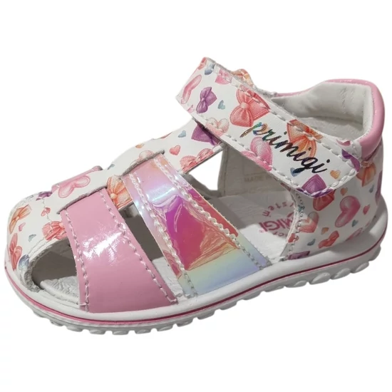 Csillogó szívvel és masnival díszített pasztell rózsaszín Primigi kislány szandál zárt orral és fehér talppal