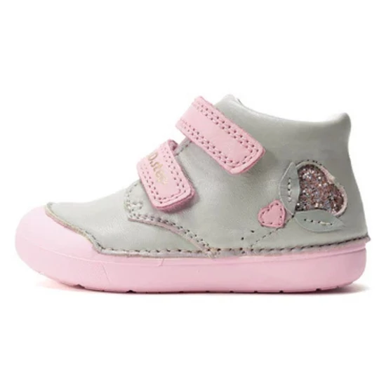 D.D.Step kislány elsőlépés cipő szürke bőr felsőrésszel, rózsaszín talppal és csillogó szív díszítéssel