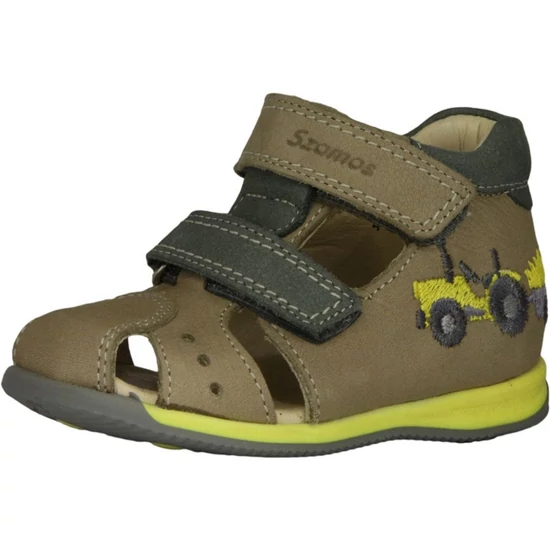 Khaki színű Szamos kisfiú zárt orrú bőr szandál hímzett sárga traktorral és dupla tépőzárral
